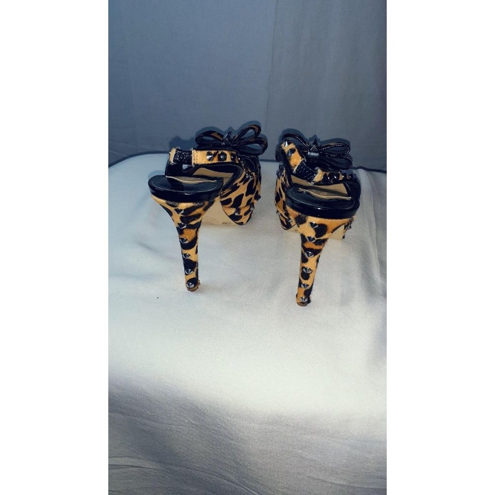 Heels - Picture 4 of 11